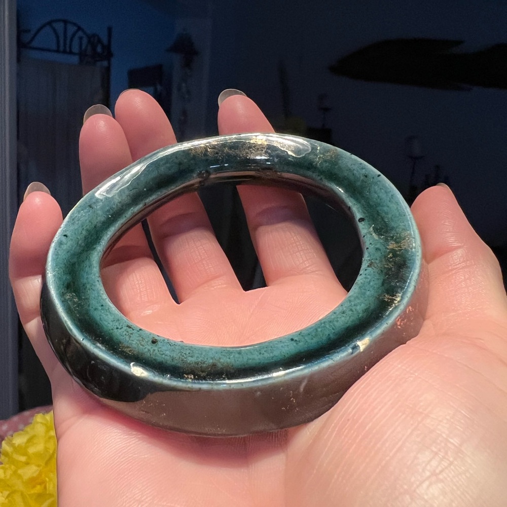 Elegant Green Ceramic Bracelet note minor chips hard to see when its on wrist - Picture 9 of 12